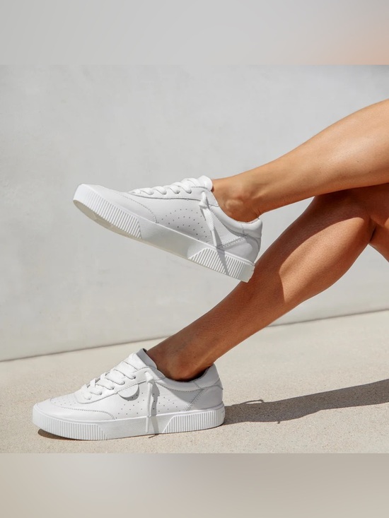 Reef Shoes - Reef Lay Day Seas Women's Leather Sneakers in White Size 7